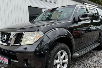 Nissan Pathfinder 185.000 km 6.900 &euro; Berlin 13469