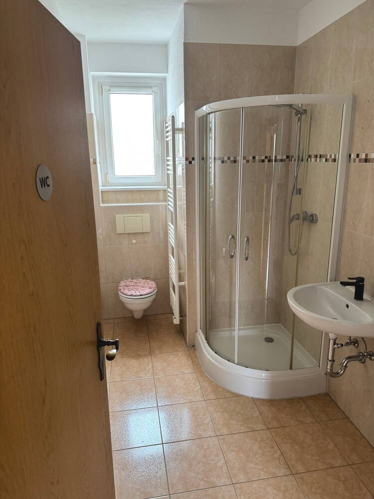 Schöne 3 Zimmer Wohnung im 1. OG mit ca. 86qm und Garten - frei ab sofort!