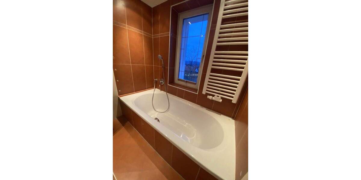 Etagenwohnung Gotha - 4 Zimmer, 106 m&sup2;, 120.000&euro; | Angebot:25386913