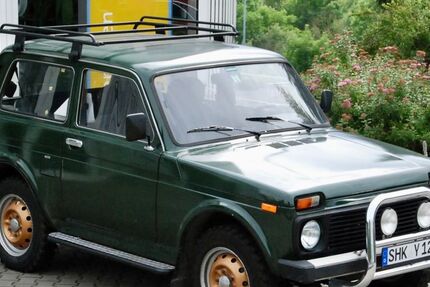 Lada Niva 51.000 km 6.900 &euro; Dornburg - Camburg 07774