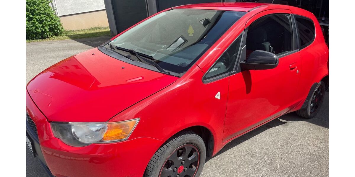 Mitsubishi Colt 197.500 km 2.500 &euro; Bräunlingen 78199