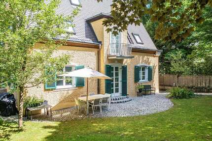 Haus zum Mieten in München 6.900 € 192 m²