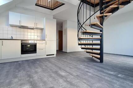 Stilvolle 2,5-Zimmer-Maisonette-Wohnung mit besonderem Charme 2 zimmer