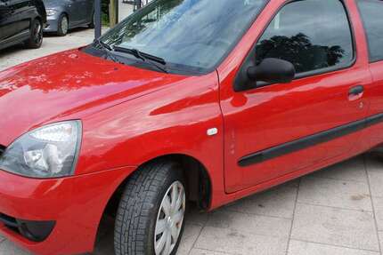 Renault Clio 177.000 km 1.799 € Pinneberg Nord Hamburg 25421