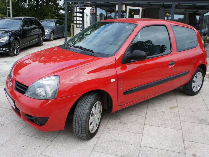 Renault Clio 177.000 km 1.799 € Pinneberg Nord Hamburg 25421