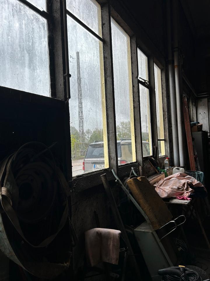 Halle mit Rolltor in Gommern