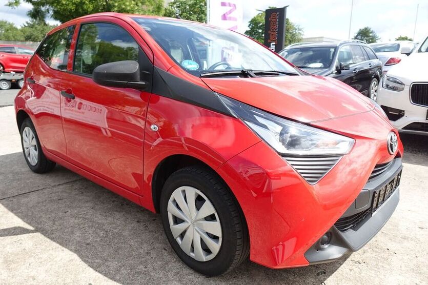 Aygo (X)