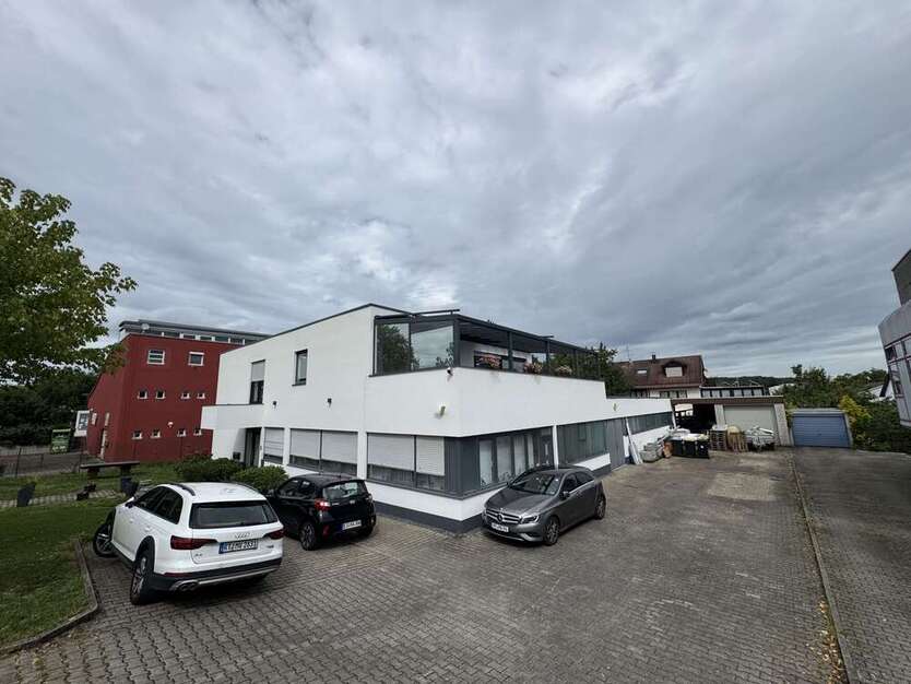 Haus zum Kaufen in Kirchheim unter Teck 1.500.000 € 300 m² 10 zimmer