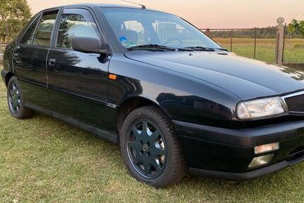 Lancia Delta 90.870 km 3.700 &euro; München 80809