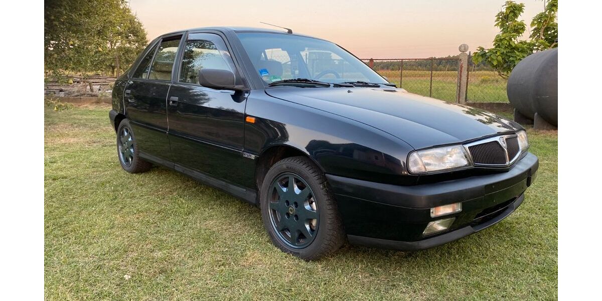 Lancia Delta 90.870 km 3.700 &euro; München 80809