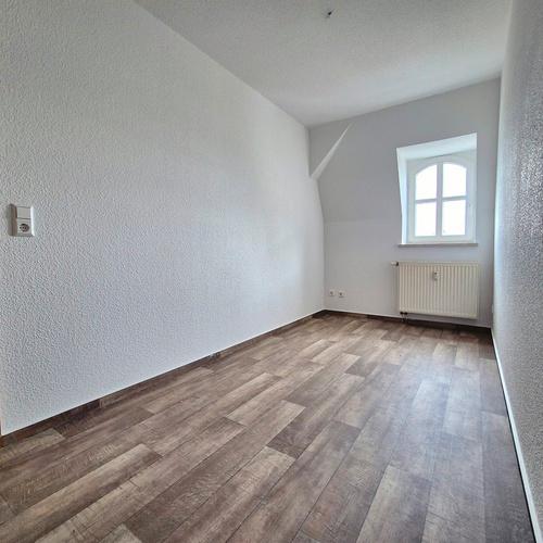 Dachgeschoßwohnung Frankenberg (Sachsen) - 4 Zimmer, 87 m&sup2;, 488&euro; | Angebot:26424147