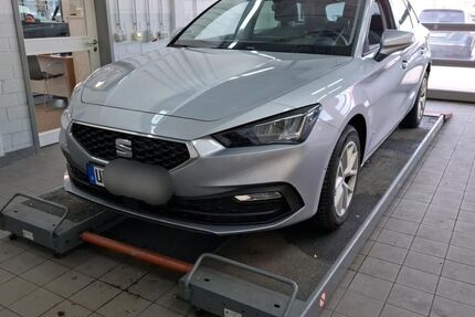 Seat Leon 69.176 km 21.450 &euro; Goslar 38642
