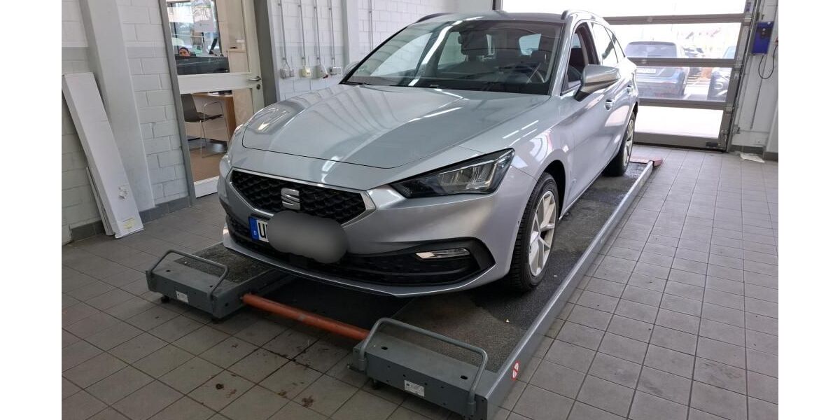 Seat Leon 69.176 km 21.450 &euro; Goslar 38642