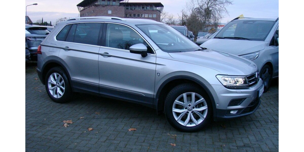 VW Tiguan 2.0TSi Comfortline BMT 4M SHZ ACC LED AHK 69.021 km 24.980 &euro; Falkensee 14612