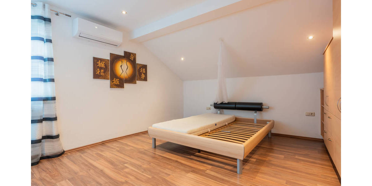 Einfamilienhaus Hauzenberg - 6 Zimmer, 180 m&sup2;, 479.000&euro; | Angebot:26293206
