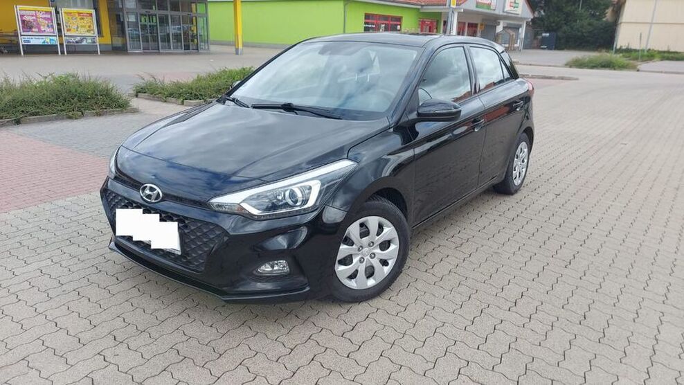 i20