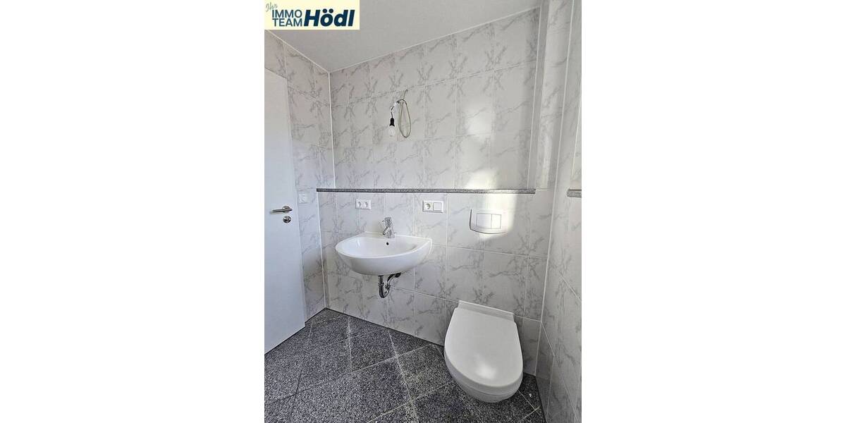 Reihenendhaus Reutlingen Innenstadt - 5 Zimmer, 112 m&sup2;, 1.600&euro; | Angebot:26543131