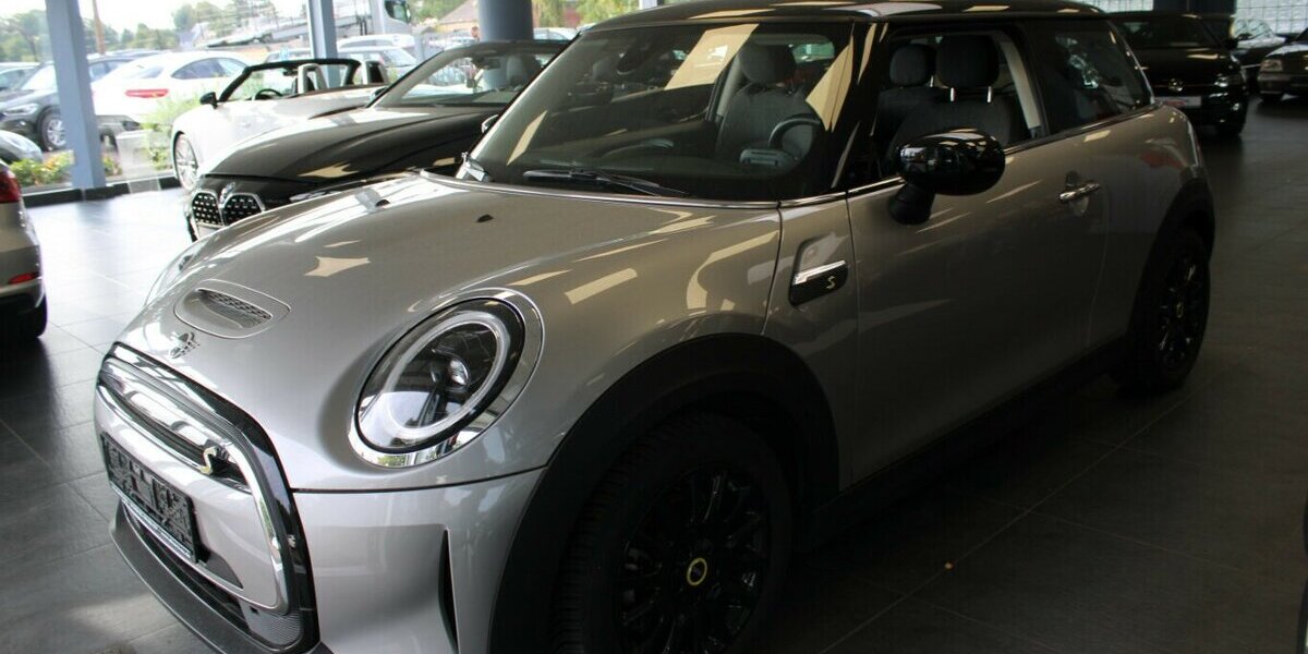 Mini Cooper SE Classic Trim 23.020 km 18.480 &euro; Euskirchen 53881