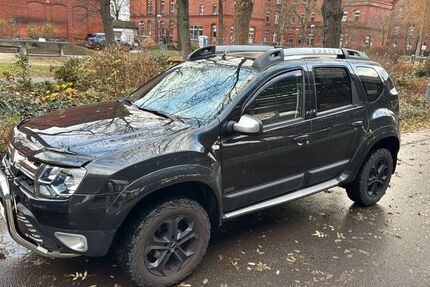 Dacia Duster 76.000 km 9.900 &euro; Hennigsdorf 16761