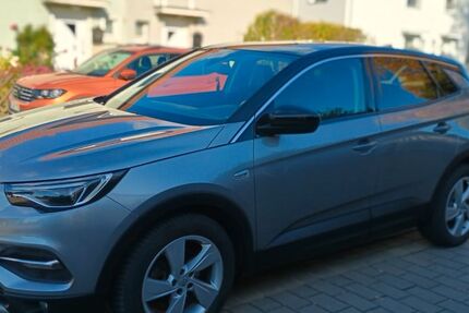 Opel Grandland (X) 93.000 km 15.500 € Braunschweig 38126