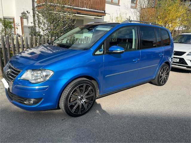 VW Touran 214.000 km 6.800 &euro; Oberhaching 82041