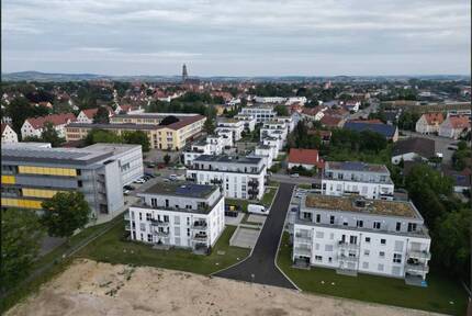 Neubau 2 ZKB Wohnung mit Balkon im 1.OG