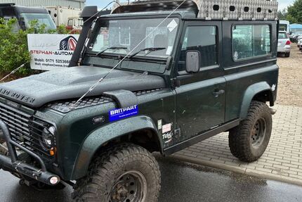 Land Rover Defender 302.670 km 11.990 &euro; Beelitz 14547
