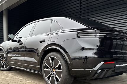 Porsche Macan 9.900 km 122.939 &euro; Ettlingen 76275