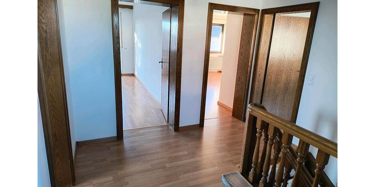 Doppelhaushälfte Straubing - 5 Zimmer, 160 m&sup2;, 1.350&euro; | Angebot:26163412