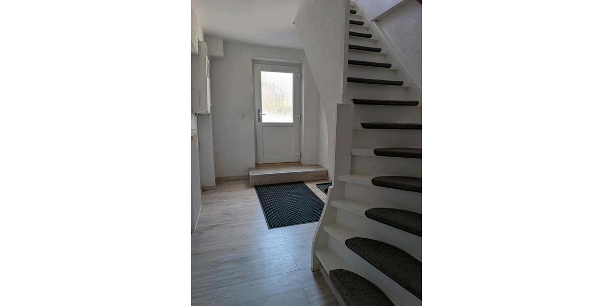 Etagenwohnung Burg (Dithmarschen) - 3 Zimmer, 87 m&sup2;, 690&euro; | Angebot:26409806
