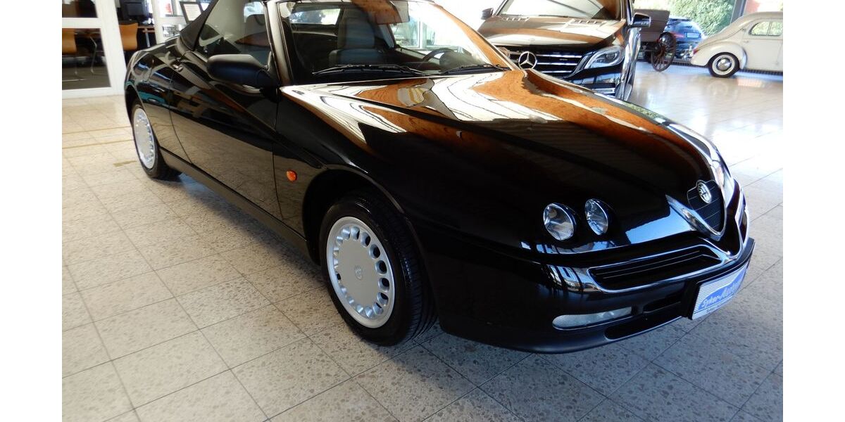 Alfa Romeo Spider 53.350 km 9.980 &euro; Syke 28857