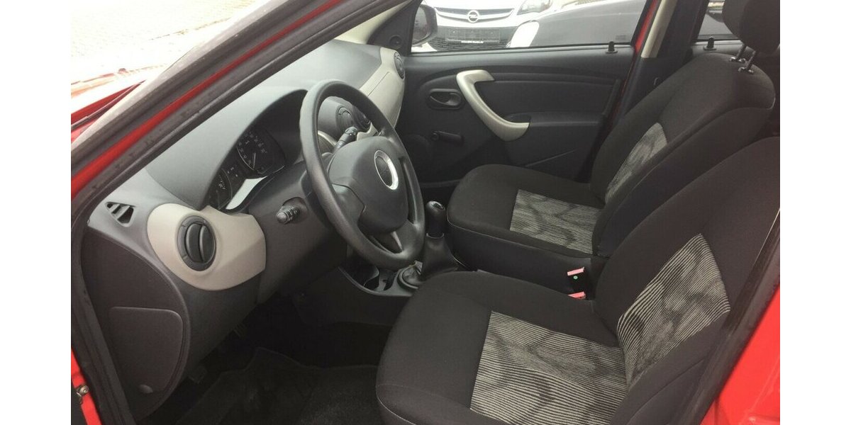 Dacia Sandero Ambiance,Tüv Neu.! 135.000 km 3.600 &euro; Himmelkron 95502