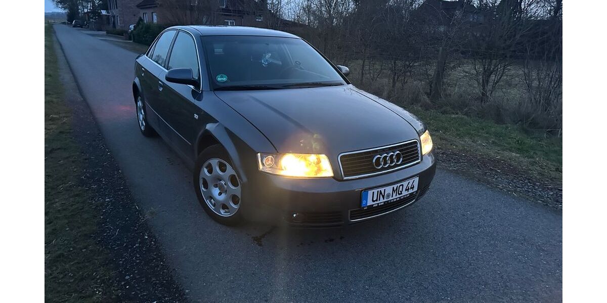 Audi A4 166.000 km 2.190 &euro; Selm 59379