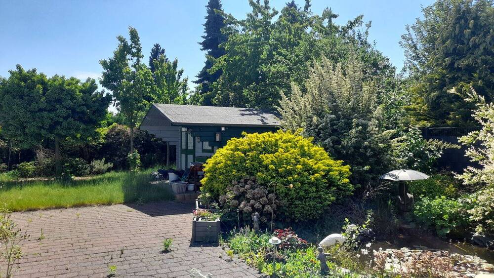 * Mach was Neues draus * Doppelhaus mit großem Grundstück 5 zimmer