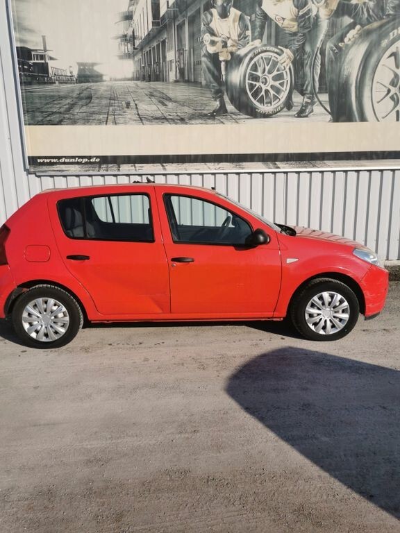 Dacia Sandero 123.400 km 1.390 € Backnang 71522
