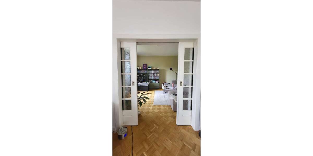 Etagenwohnung Bielefeld Mitte - 4 Zimmer, 100 m&sup2;, 1.150&euro; | Angebot:27031704