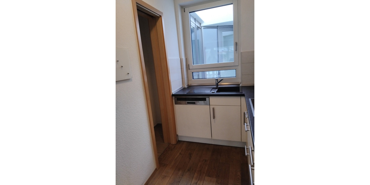 Komfortable und barrierefreie 2,5 Zimmer Penthouse-WHG mit EBK und TG-Stellplatz zu vermieten! 2 zimmer