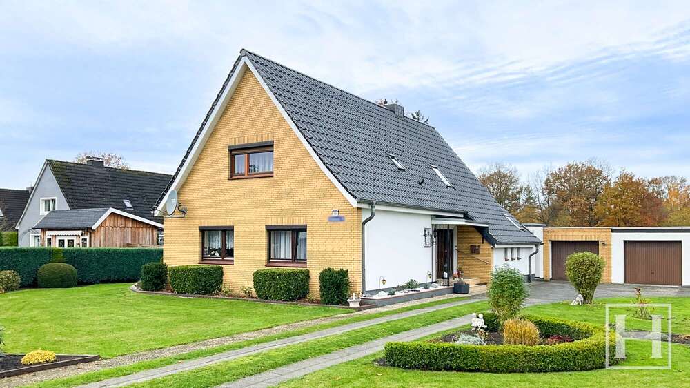 Haus zum Kaufen in Wahlstedt 339.000 € 134 m² 6 zimmer