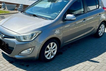 Hyundai i20 143.500 km 4.400 &euro; Lübeck 23566