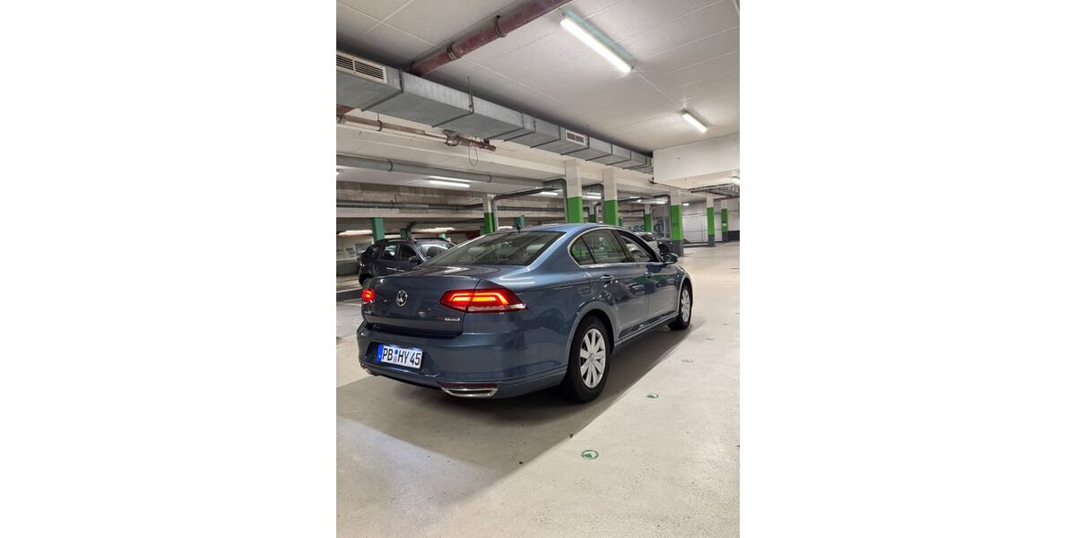 VW Passat 120.000 km 12.999 &euro; Paderborn 33098