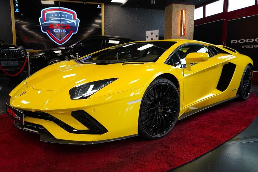 Lamborghini Aventador 17.500 km 339.900 € Berlin 12353