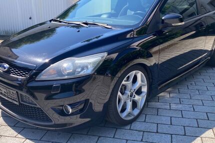 Ford Focus 188.000 km 7.899 &euro; Tirschenreuth 95643