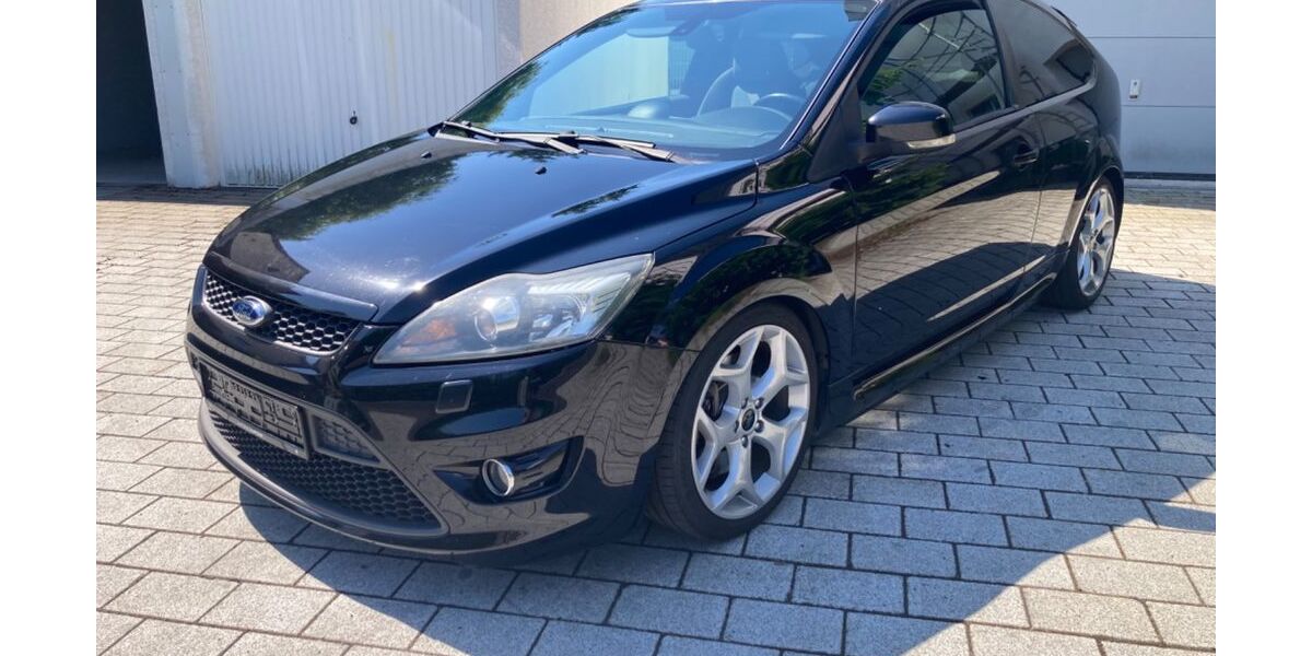 Ford Focus 188.000 km 7.899 &euro; Tirschenreuth 95643