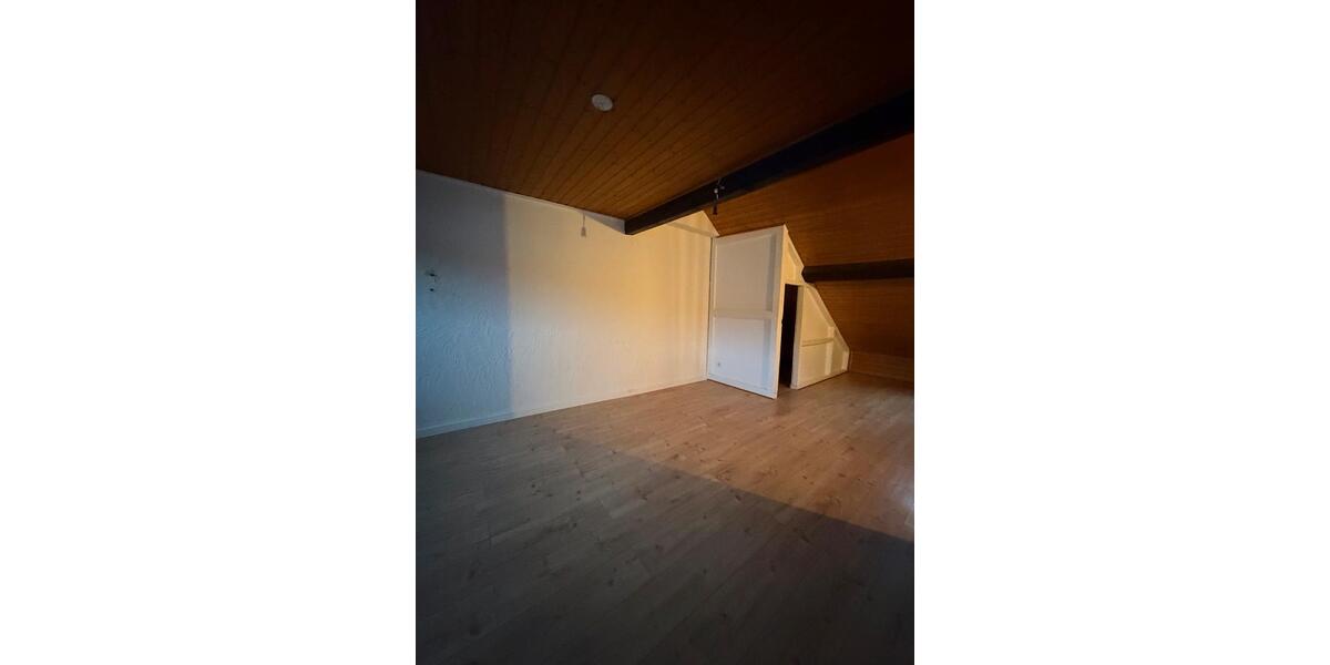 Dachgeschoßwohnung Düren Rölsdorf - 1 Zimmer, 40 m&sup2;, 440&euro; | Angebot:24864874