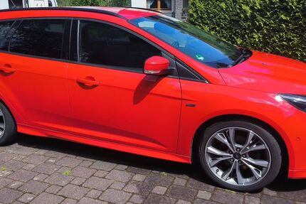 Ford Focus 99.300 km 11.900 &euro; Reichshof 51580