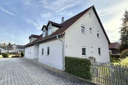 Wohnung Thalmassing - 3 Zimmer, 83 m&sup2;, 670&euro; | Angebot:25936088