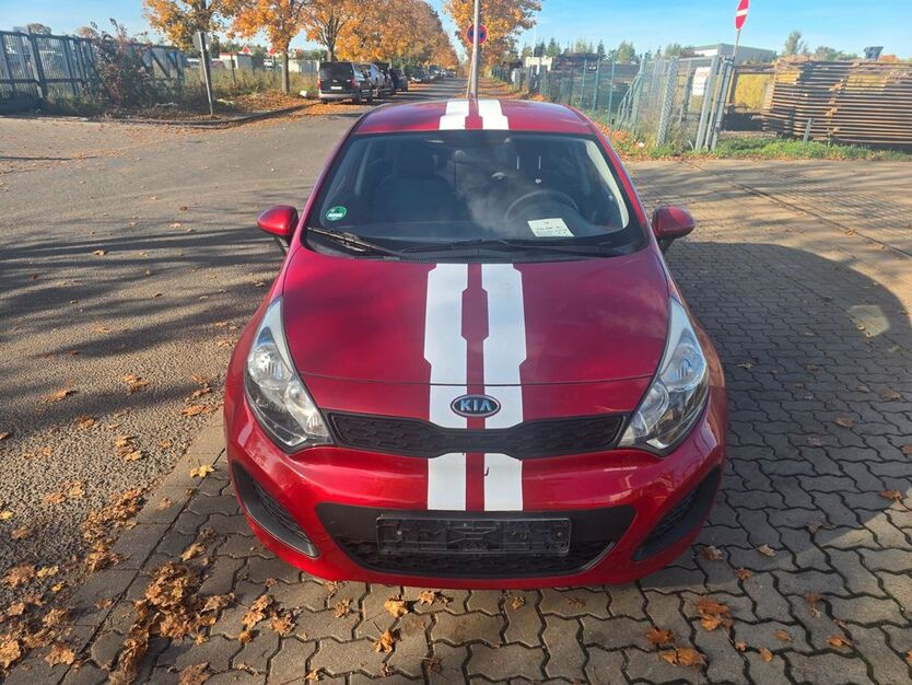 Kia Rio 174.000 km 2.700 € Berlin 12359