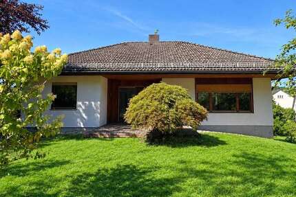 Haus Rotenburg - 6 Zimmer, 195 m&sup2;, 1.400&euro; | Angebot:27717310
