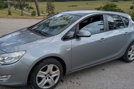 Opel Astra 145.000 km 3.200 &euro; Fridingen 78567