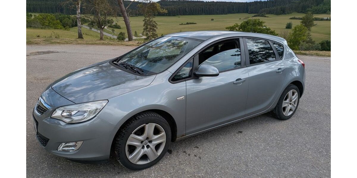 Opel Astra 145.000 km 3.200 &euro; Fridingen 78567